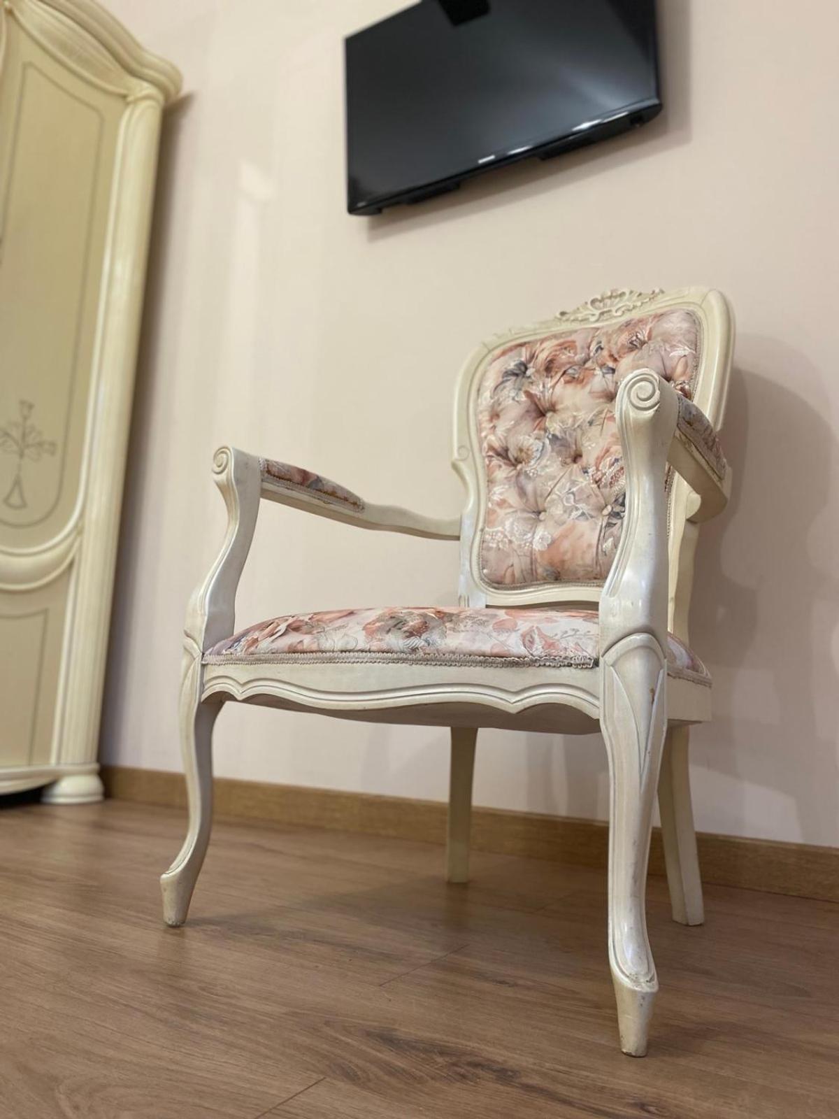 Apart Yaroslava Osmomysla 9 Square - City Center Lviv Buitenkant foto