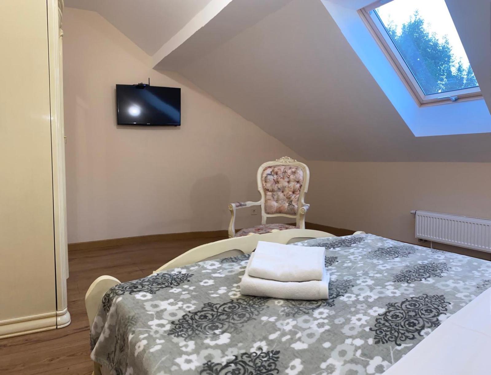 Apart Yaroslava Osmomysla 9 Square - City Center Lviv Buitenkant foto