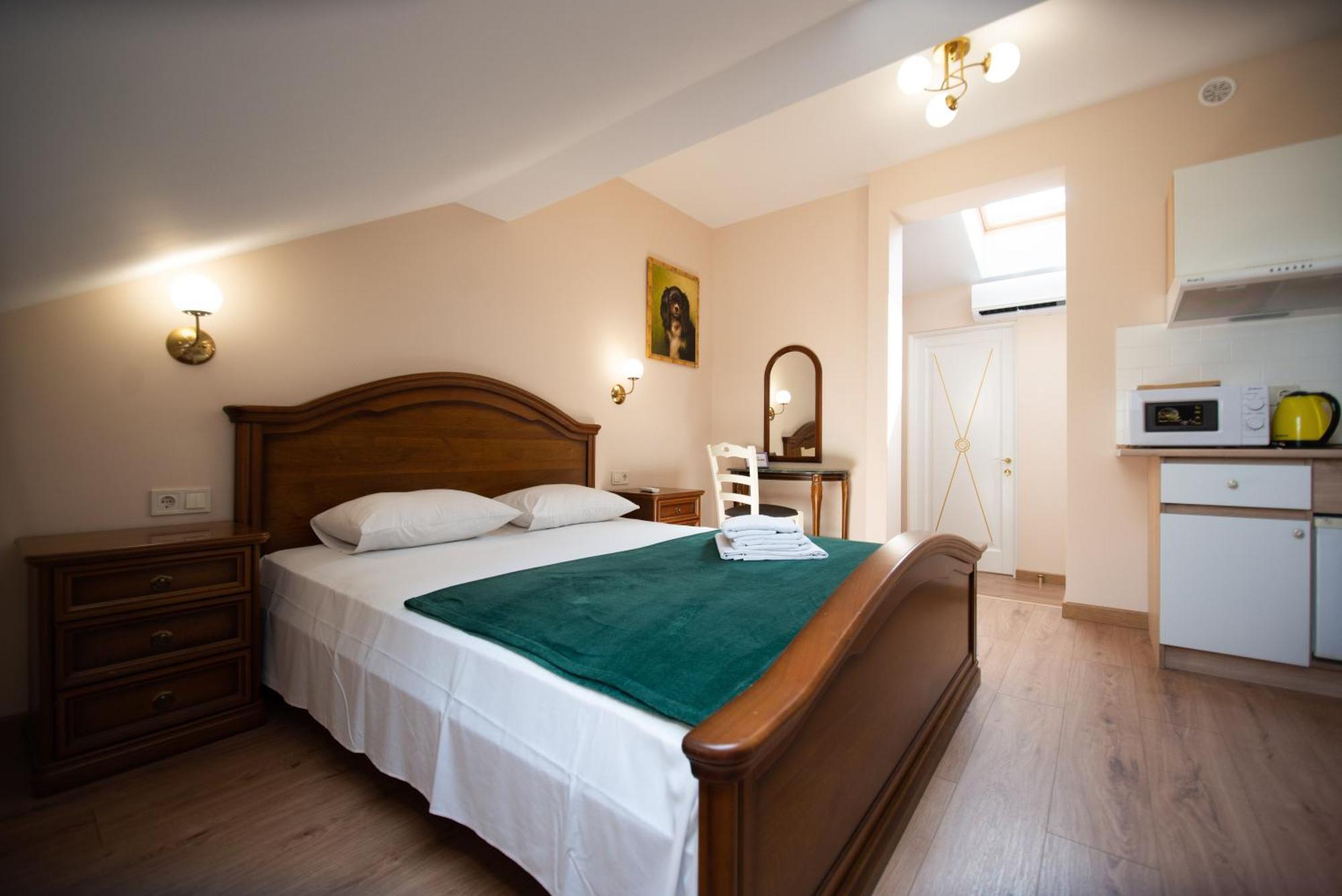 Apart Yaroslava Osmomysla 9 Square - City Center Lviv Buitenkant foto