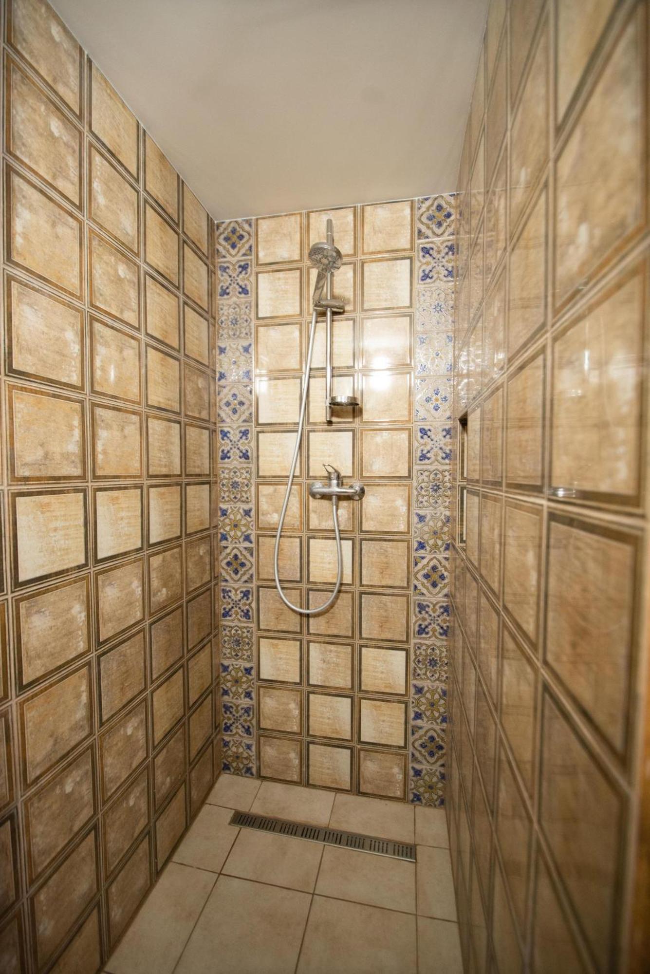 Apart Yaroslava Osmomysla 9 Square - City Center Lviv Buitenkant foto