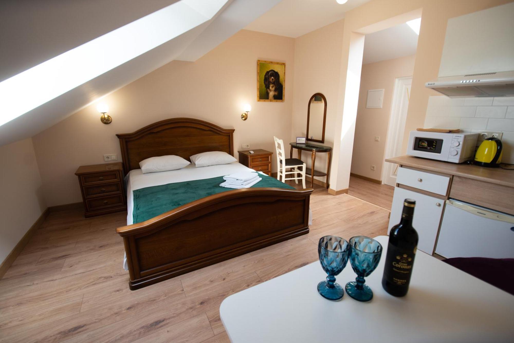 Apart Yaroslava Osmomysla 9 Square - City Center Lviv Kamer foto